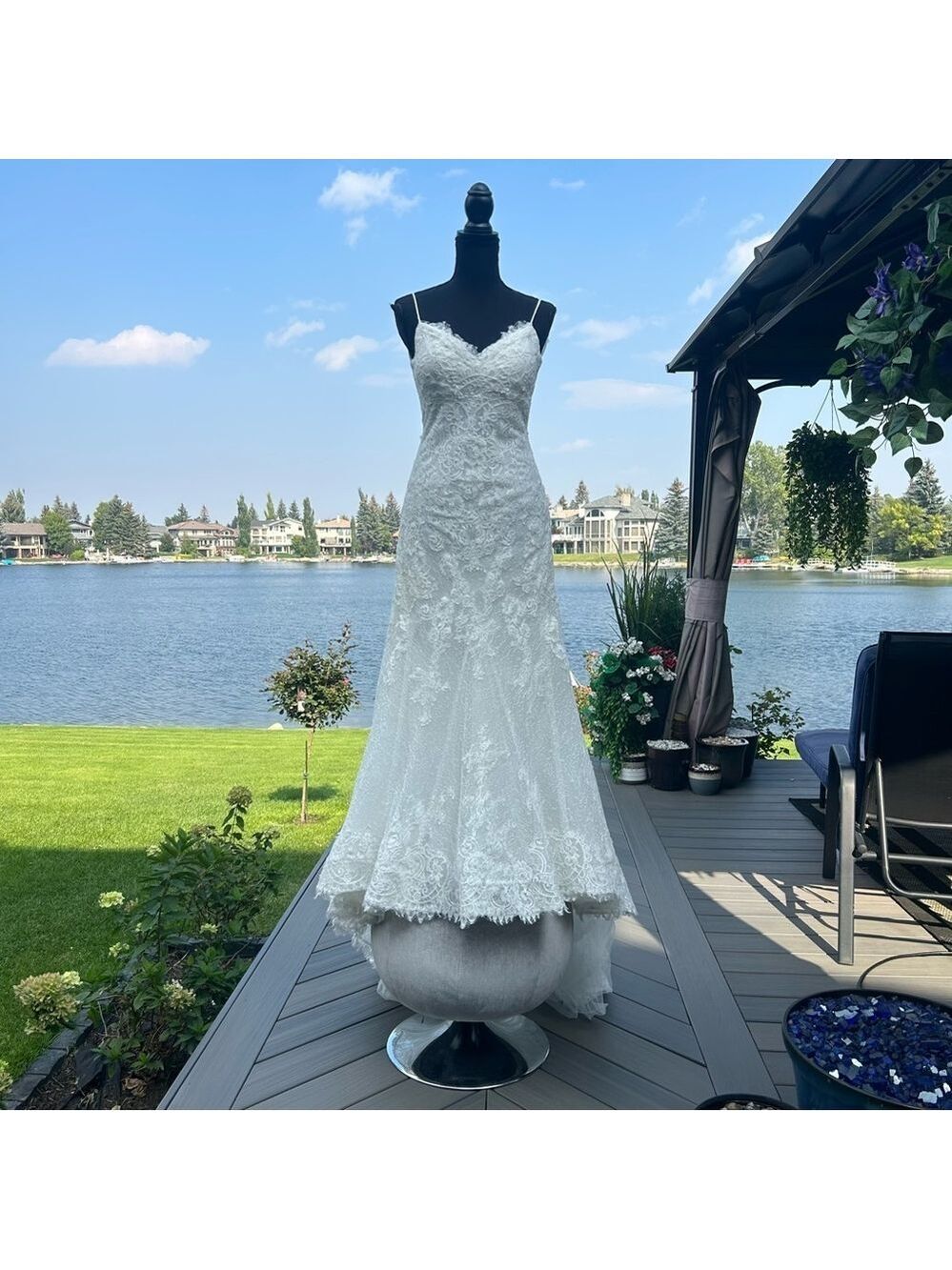Pronovias Barcelona white spaghetti strap sweetheart neckline wedding dress US 6